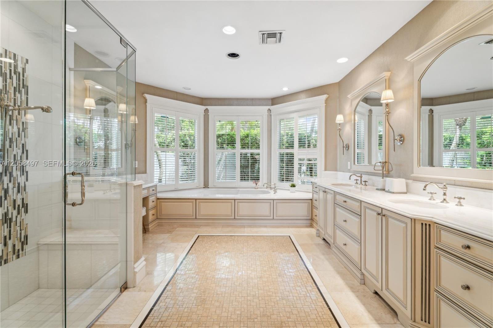 Primary bath with soaking tub